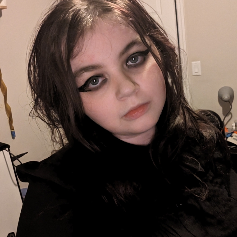 Meet your Posher, Rhi!